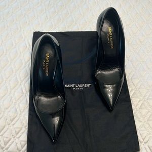 Saint Laurent Patent Black Leather pointed toe Pumps